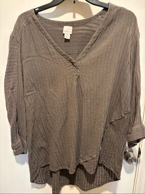 Westbound Taupe Ribbed V-Neck Tunic Top